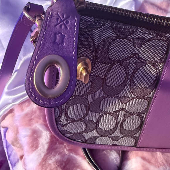 Coach Lavender and Brown Shoulder Bag - Picture 3 of 5